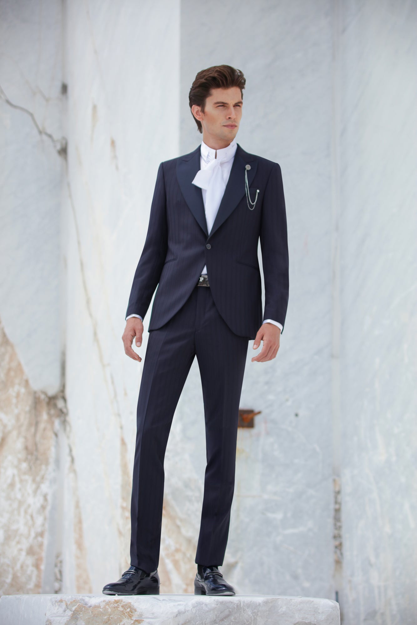 Abito 4pz Petto a Lancia 1 Bottone